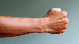 تمرینات تقویت مچ دست بدون وزنه در خانه